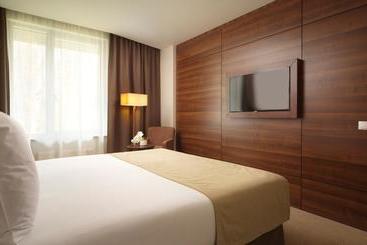هتل Parklane Resort And Spa