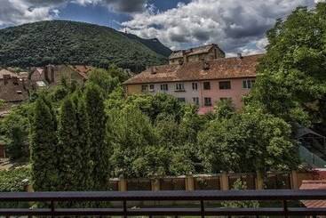 בית מלון כפרי Pensiunea La Residenza