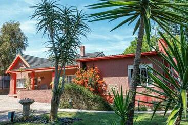 پانسیون Gumtree Guest House