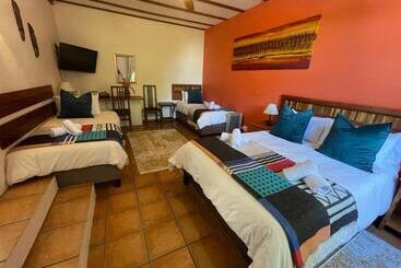 ペンション Marula Lodge