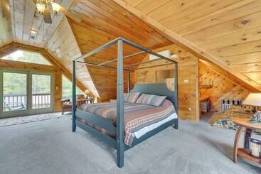 بيت ريفى 3 Acre Benezette Cabin: Hot Tub, Grill & Mtn View