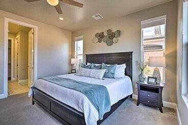 Сельский дом Community Pool & Private Hot Tub: Washington Home!