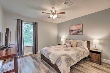 별장 Home On San Jacinto River W/ Pool, Dock & Deck!