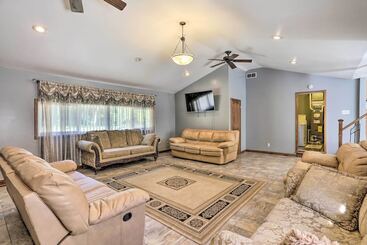 بيت ريفى Peaceful Toledo Retreat W/ Spacious Yard!