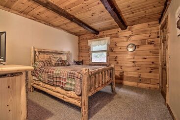 Сельский дом Pet Friendly Raystown Lakefront Cabin W/ Bbq Grill
