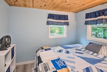 بيت ريفى Sawyer Lake Retreat W/ Decks: Walk To Beach!