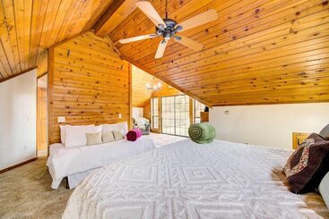 コテージ Secluded Beaver Lake Cabin W/ Private Dock!