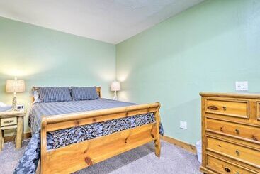 茅舍 Spacious Fairplay Cabin W/ Deck & Dry Sauna!