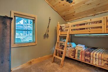 별장 Timber Home: Walk To Slopes & N Conway Shops!