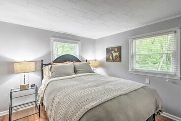 بيت ريفى Blowing Rock Home: 1 Block To Downtown!