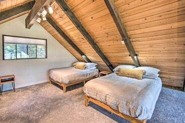 茅舍 Alpine Retreat W/ Hot Tub & Mountain Views!