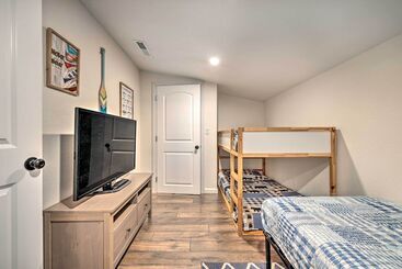 별장 Private Hot Tub, Fire Pit + Swingset: Arnold Home