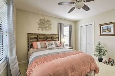 コテージ Charming Antioch Home W/ Private Yard + Grill