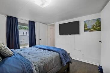 茅舍 Near Water: Lake Dallas Home W/ Furnished Patio!