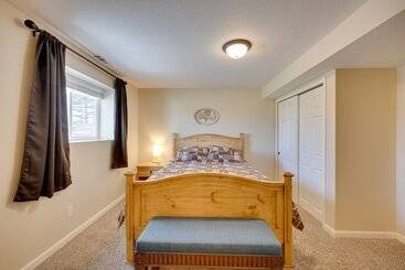 Сельский дом Comforting Woodland Park Home W/ Fire Pit!