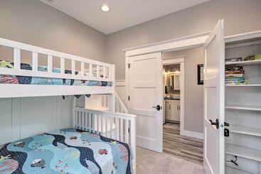 بيت ريفى Cozy Depoe Bay Home < 1 Mi To Pirate Cove!