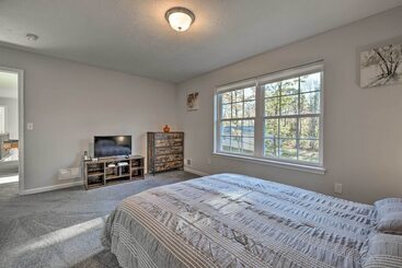 별장 Family Friendly Arrowhead Lake Home W/ Kayak!