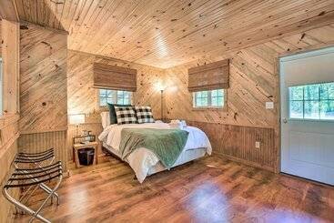 بيت ريفى Idyllic Cabin W/ Fire Pit, Kayak On Site!