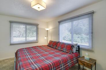 بيت ريفى Lakefront Walker Home W/ Boat Dock & Lift!