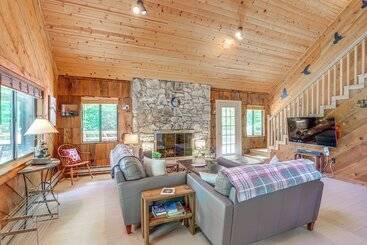 Сельский дом Mars Hill Cabin W/ Pool Table ~ 2 Mi To Wolf Ridge