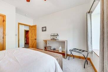بيت ريفى Pateros Home W/ Deck, 7 Mi To Alta Lake Park!