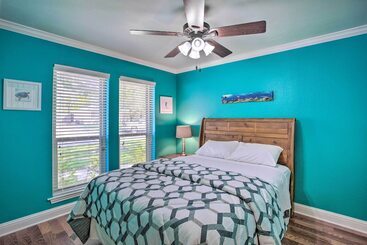 Сельский дом Peaceful Waxahachie Home W/ Private Backyard!