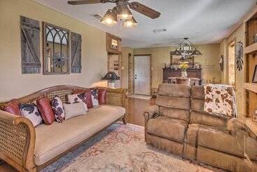 별장 Quaint Texas Home < 2 Mi To Lake Georgetown!