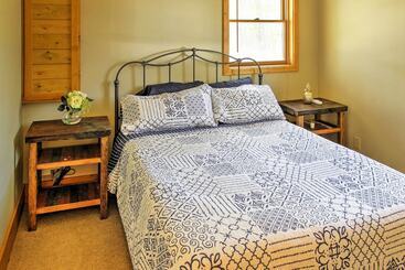 بيت ريفى Spacious Pine Lake Home: Deck, Fire Pit + 3 Acres!