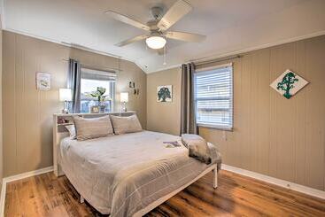 بيت ريفى Springfield Riverfront Cabin W/ Boat Dock!