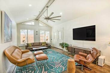 קוטג'' Stylish Home W/ Gym ~ 1 Mi To Dallas Zoo!