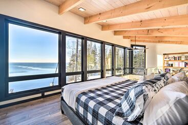 별장 Waterfront Cabin On Lake Superior W/ Fire Pit