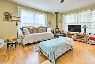 별장 Charming Rusk Guest Cabin W/ Shared Yard