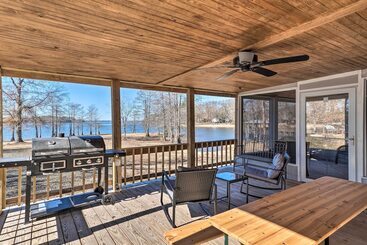 بيت ريفى Cypress Point  Spacious Home: Pier & Boat Launch!