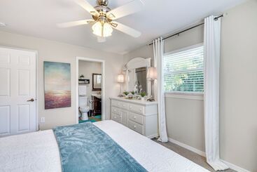بيت ريفى Fort Myers Bungalow   12 Miles To The Beach!