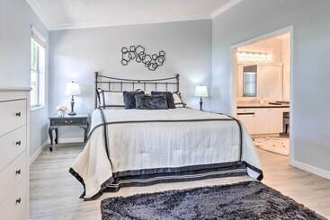 بيت ريفى Inviting Lady Lake House: In The Village!