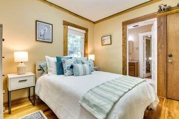 بيت ريفى Lakefront Tavares Home W/ Deck, Patio & Dock!