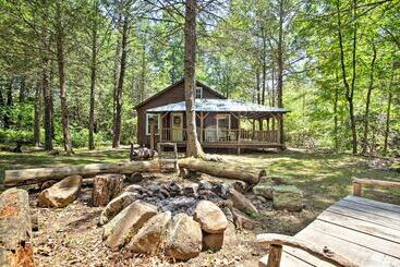 茅舍 Clearwater Cabin  On 10 Acres W/ Trout Stream!