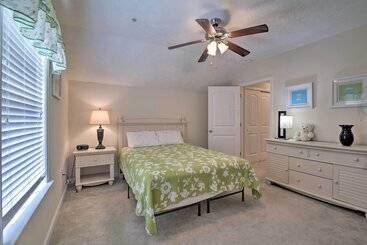 Myrtle Beach Cottage W/ Pool, Walk To Ocean!