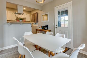 茅舍 Pet Friendly Pensacola House Rental: 3 Mi To Beach