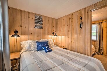 بيت ريفى Quaint Table Rock Lake Hideout W/ Pool Access