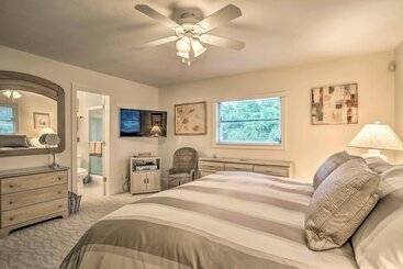 茅舍 Spacious Naples Home < 1 Mi To Vanderbilt Beach!