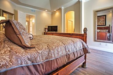 بيت ريفى Superb Naples Home W/ Den & Private Saltwater Pool