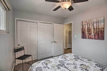 Сельский дом Walkable Carson City Duplex W/ Private Patio!