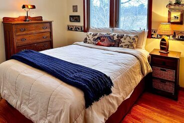 Waterfront Cottage W/ Fishing Dock & Fireplace!