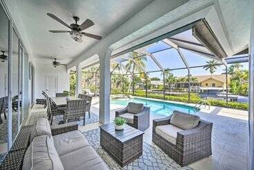 بيت ريفى Waterfront Home W/ Pool, Spa & Dock: Walk To Beach