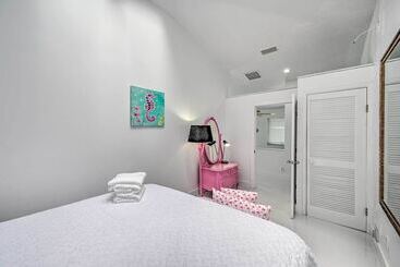 بيت ريفى Waterfront Marco Island House With Shared Dock!