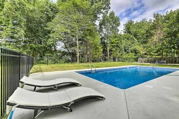 بيت ريفى Charming Madison Retreat ~ 3 Mi To Beaches!