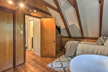 بيت ريفى Welcoming Poconos Retreat W/ Deck & Pool Access