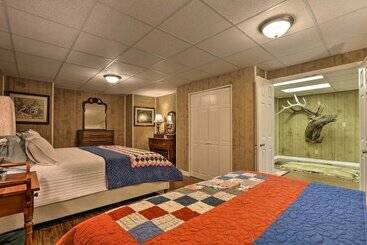 קוטג'' Family Farmhouse On 160 Acre Ranch W/ Hiking Trail