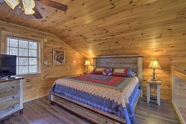 بيت ريفى Gatlinburg Cabin W/ Pool Table & Hot Tub!